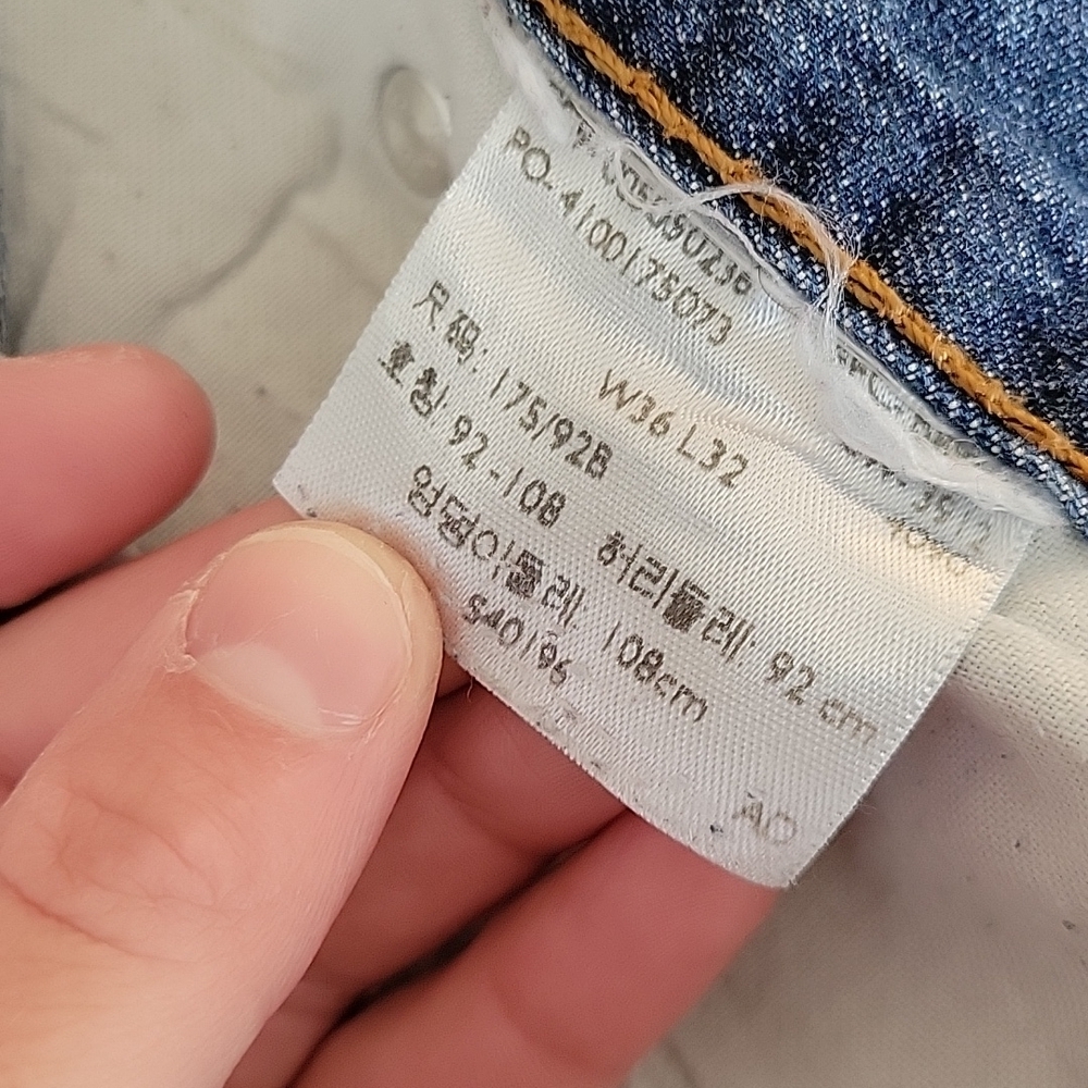 Levi’s 505 Jeans 36x32 Men’s Regular Fit Blue Denim Straight Leg Distressed - Picture 12 of 13